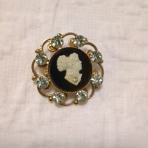 Gold Cameo brooch with Rhinestones